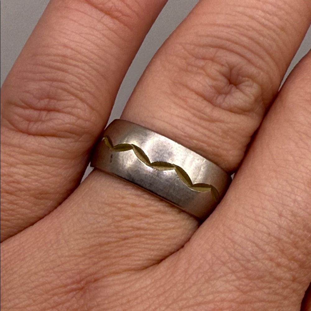 Vintage Silver Tone Etched Statement Ring Size 7